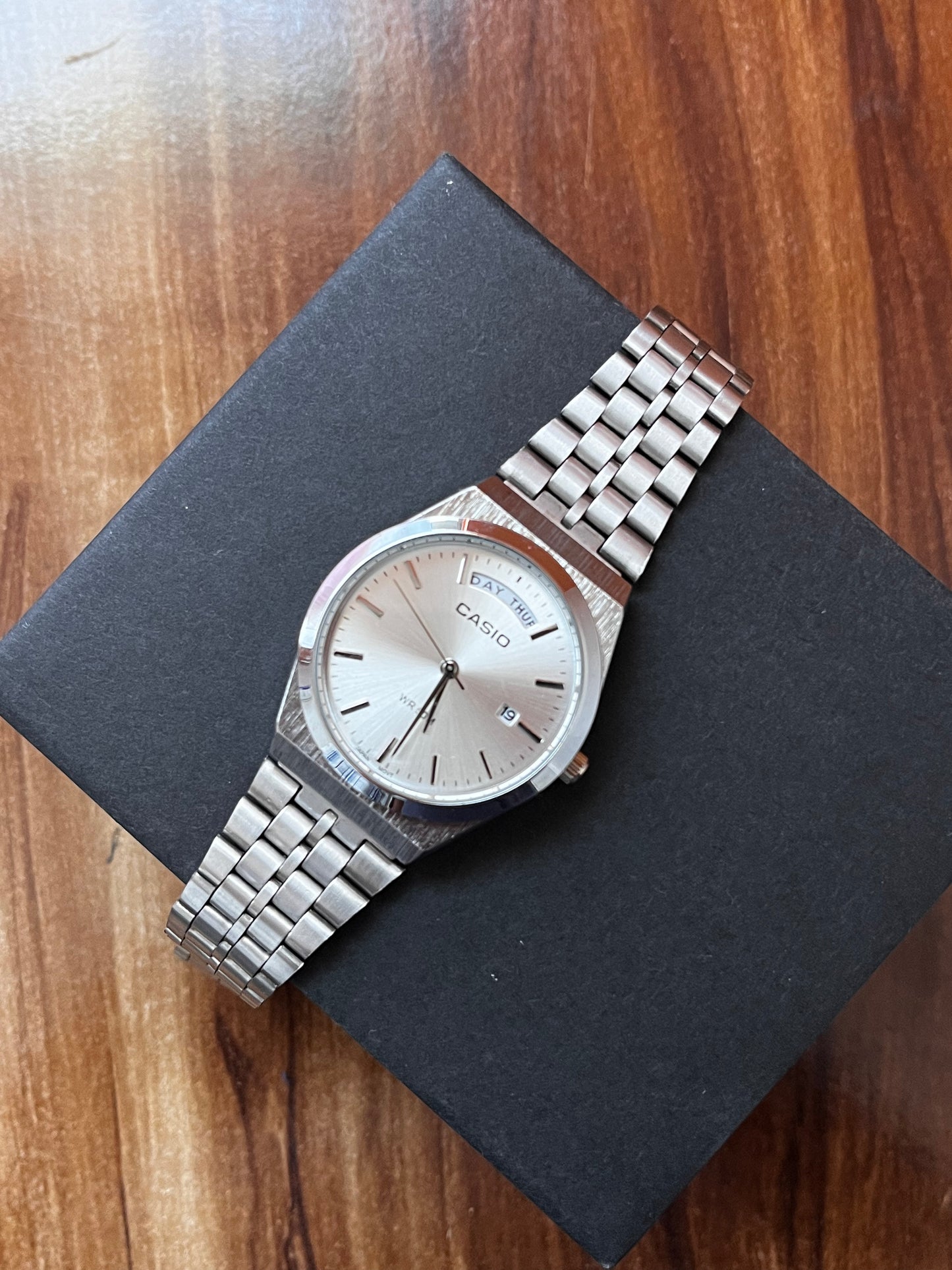 Vintage Enticer A2199 (Analog Watch)
