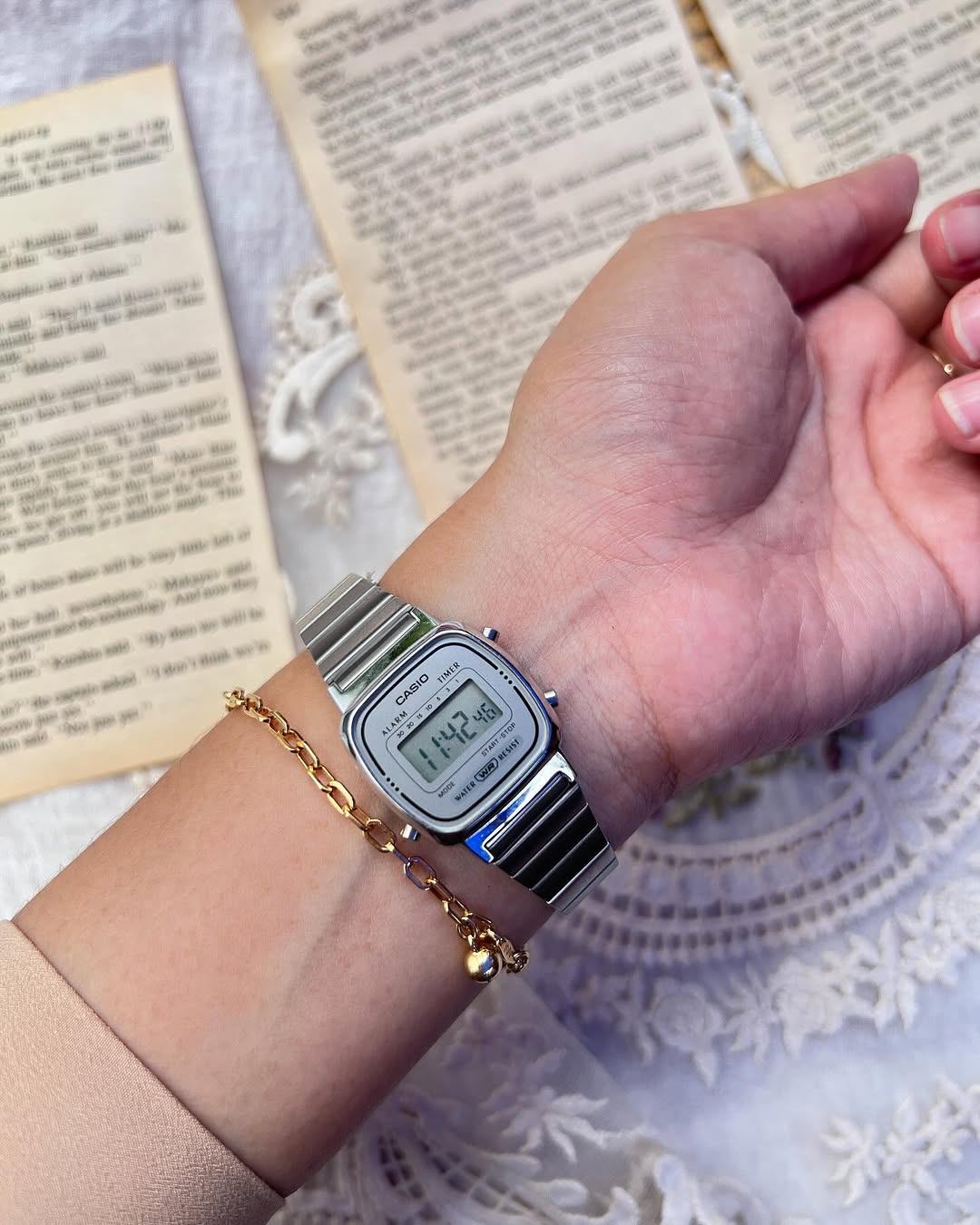 Vintage D124 (Digital Watch)