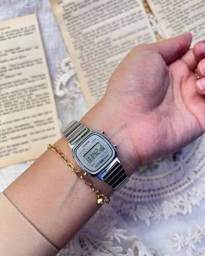 Vintage D124 (Digital Watch)