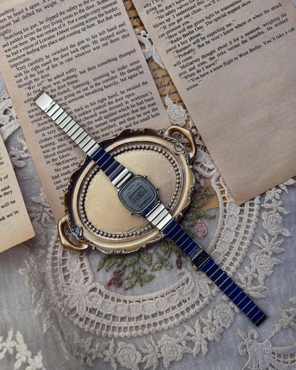 Vintage D124 (Digital Watch)
